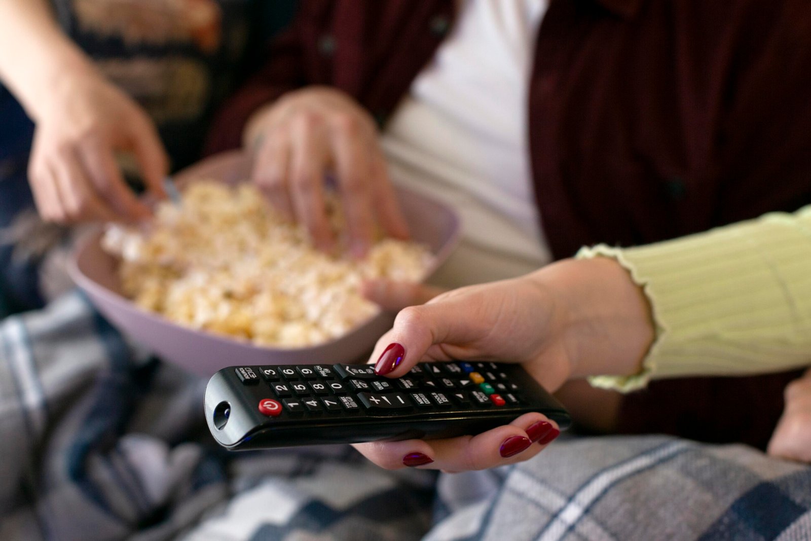 10 filmes e séries que ajudam você a aprender inglês e espanhol de forma natural